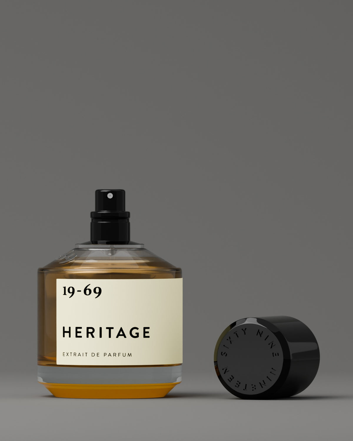 19-69 Heritage Extrait de Parfum 30 ml, bottle, cap off
